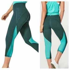 Lululemon High Rise Mix and Mesh Crop Colorblock‎ Teal Green Leggings Size 4